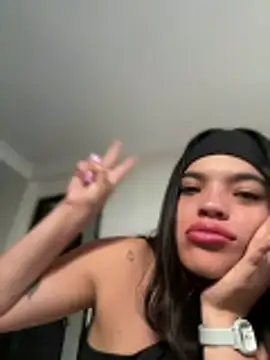 JuanitaMore01 online show from October 26, 10:16 pm