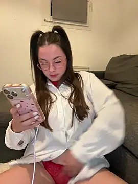 liloush   online show from April 4, 8:40 pm