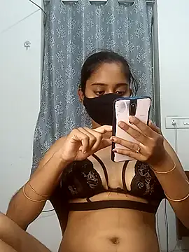 shrutee12 online show from October 11, 5:04 pm