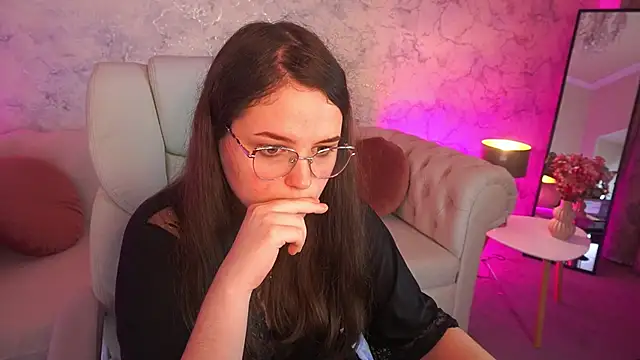 SophieDreamss online show from November 10, 2:56 pm