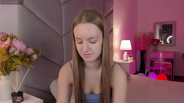 Lucy Shaw online show from October 6, 11:27 am