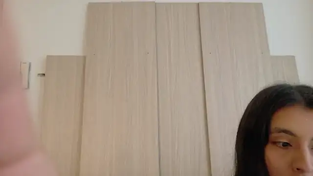AliishaPss online show from June 3, 5:18 pm
