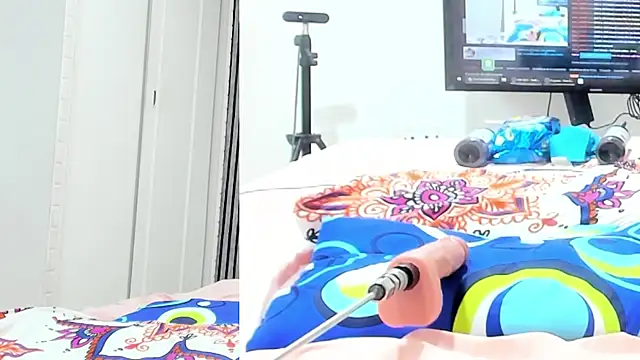 Alani Queen online show from October 1, 8:58 pm