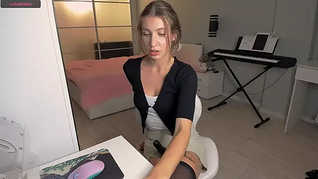 LolaVexx online show from September 26, 4:48 pm