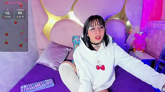 Niina Sissy online show from February 1, 3:49 am