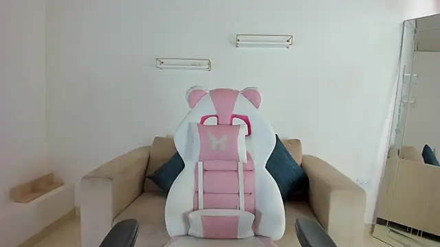 april smiith online show from October 16, 12:41 pm