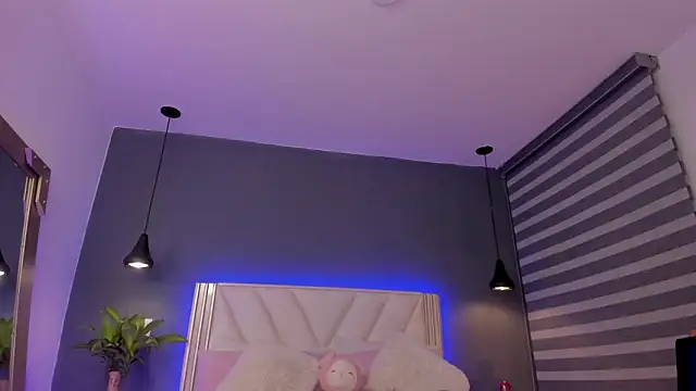 NaishaFord 1 online show from March 25, 3:23 am