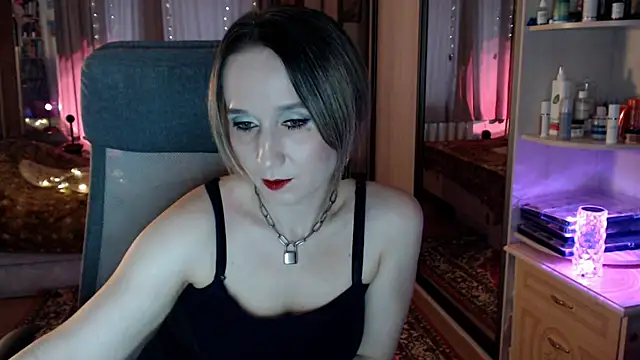 ClassyInna online show from November 18, 8:26 am