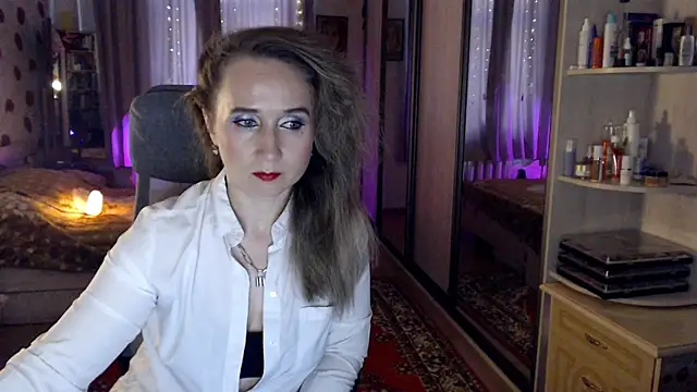 ClassyInna online show from October 8, 11:36 am