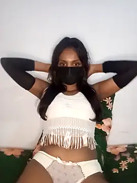 kissy doll online show from October 11, 7:05 pm