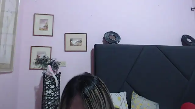 pamela echeverria online show from September 16, 10:34 am