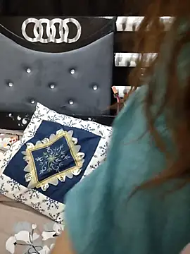 Suhana Darling online show from February 16, 8:30 pm