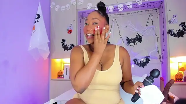 CassiieLondon online show from November 2, 1:20 am