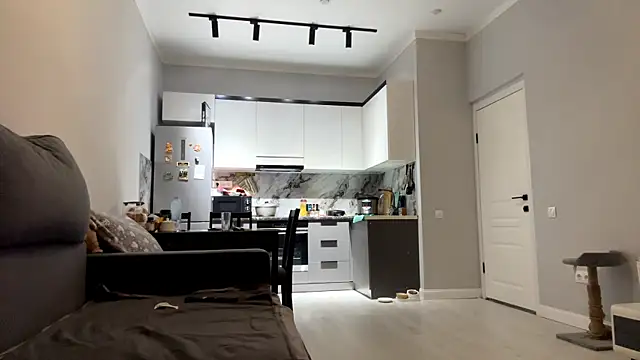 Wow Akemi online show from September 9, 1:33 pm