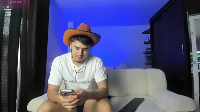 twinguys online show from October 17, 3:26 pm