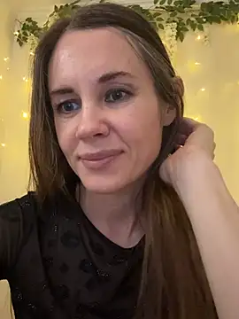 LucieMack online show from March 18, 6:13 pm