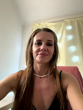 LucieMack online show from September 23, 6:17 pm