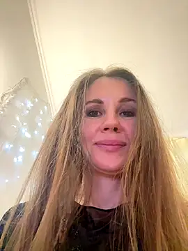 LucieMack online show from October 19, 9:06 pm