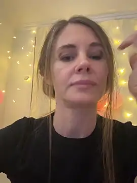 LucieMack online show from February 16, 4:51 pm