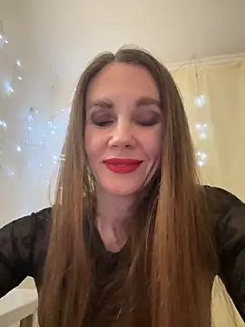 LucieMack online show from November 26, 6:31 pm