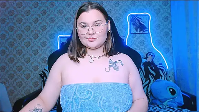 InLoveWithLife26 online show from September 25, 8:06 pm