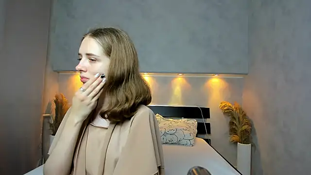 Camilla Kelly online show from September 11, 12:11 am