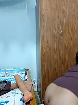 Rosalind xxx online show from January 13, 1:33 am