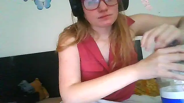 Moonolighta online show from November 2, 10:29 am