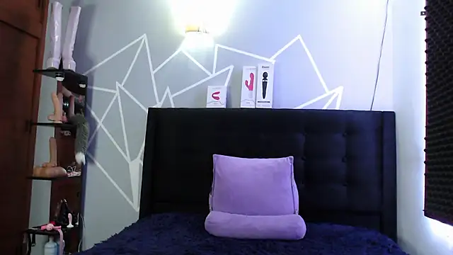 karlamoon23 online show from October 1, 10:37 pm