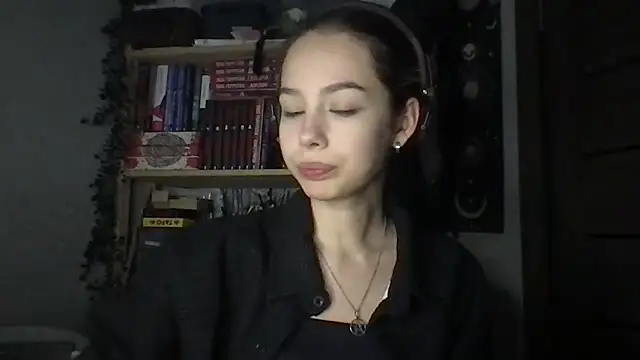 Yuna5343 online show from April 17, 9:50 pm