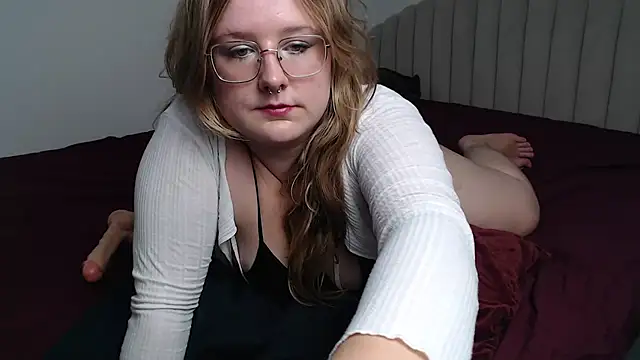 AgnesRoseCams online show from September 15, 8:00 am