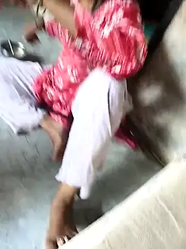 heena3355 online show from September 27, 2:41 am