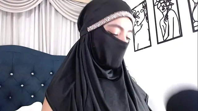 jade nassar online show from September 25, 3:05 am