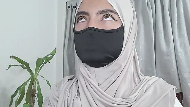 jade nassar online show from February 11, 9:38 pm