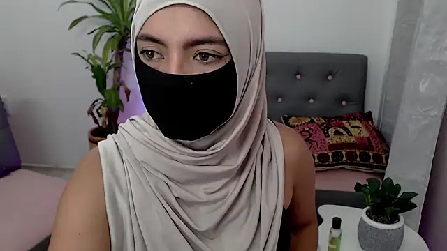 jade nassar online show from September 12, 4:58 pm