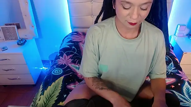 elapetitie online show from November 15, 8:04 am