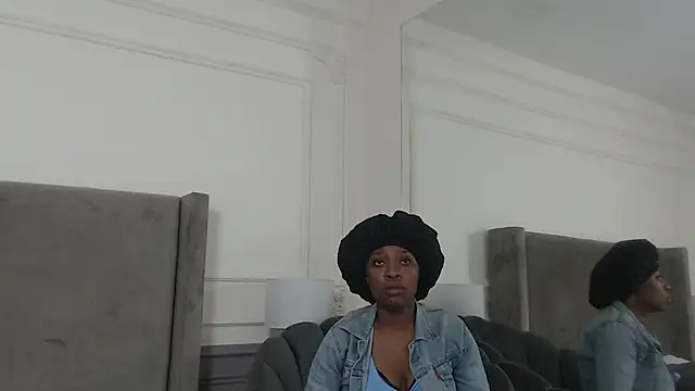 NatashaSilver online show from October 27, 1:06 pm