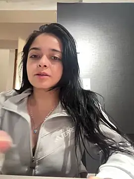 Emily Rivers  online show from September 27, 2:02 pm