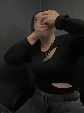 Emily Rivers  online show from January 7, 1:25 pm