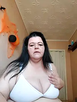 BlacReign online show from November 4, 12:43 pm