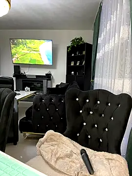 Emilia Mausi online show from November 30, 9:08 pm