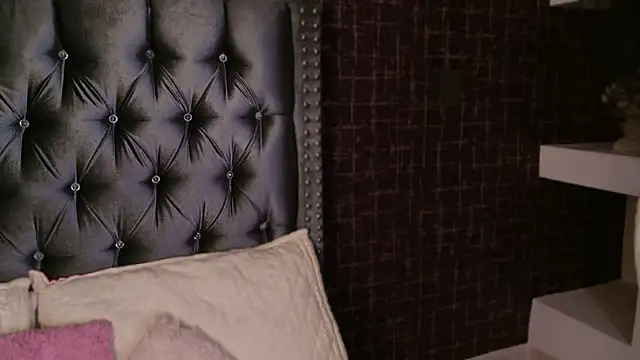 Carly Monroe  online show from September 11, 10:32 pm