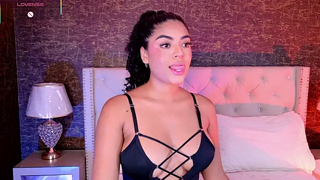 Carly Monroe  online show from November 7, 10:21 am