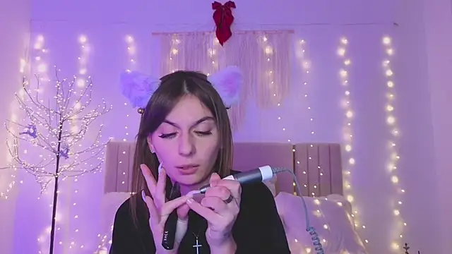 Little mia   online show from December 19, 10:35 pm