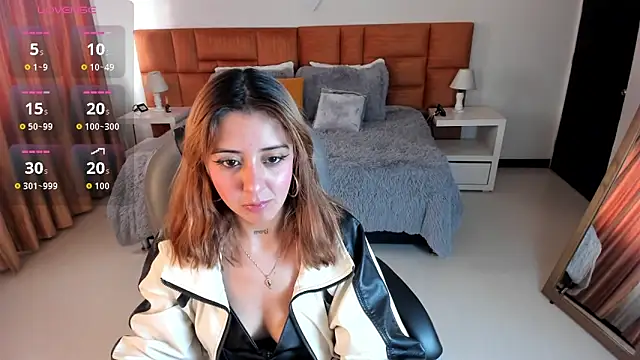 Catti Brie online show from October 15, 12:19 pm