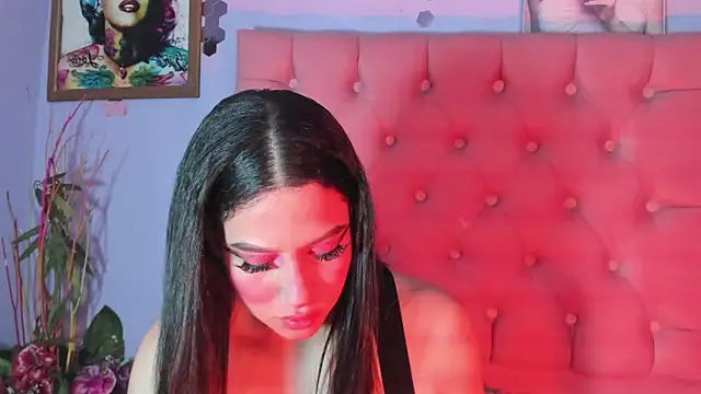 Megan Luxe online show from April 26, 8:01 am