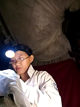 MaiHoa69 online show from April 2, 1:41 pm