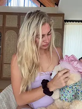 auriangel online show from December 2, 12:23 am