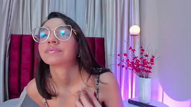 IvyJhons online show from November 20, 1:01 pm