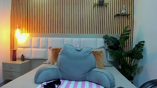 KattyBonnie online show from October 1, 8:14 pm